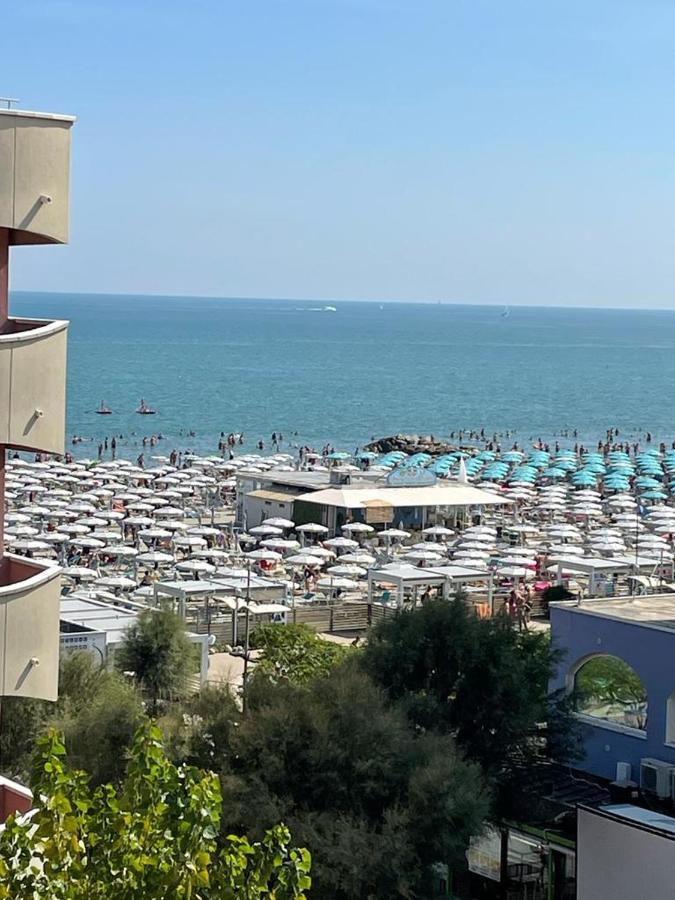 Hotel Lido Misano Adriatico Kültér fotó